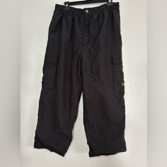 🎉4/30$🎉 Champion Black Cargo 3/4 Pants - Large 🖤 - Picture 1 of 4